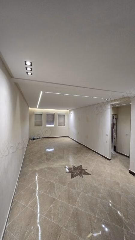 Venta de un bonito apartamento en Medina. Superficie total 100 m². Terraza y ascensor