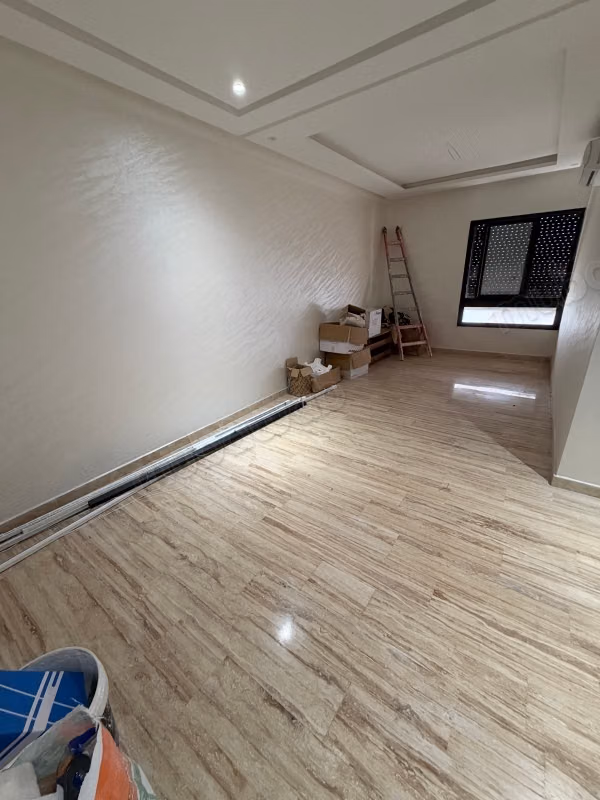 Louez cet appartement à Roches Noires. 
1 Pièce. Concierge et climatisation