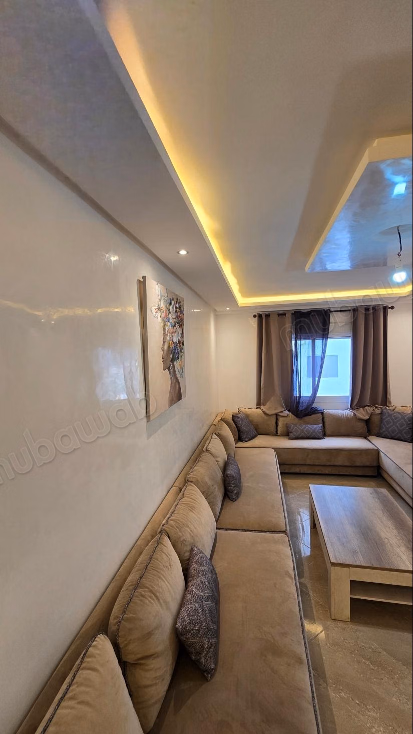 Bel appartement à vendre à Medina. 3 pièces. Concierge et climatisation