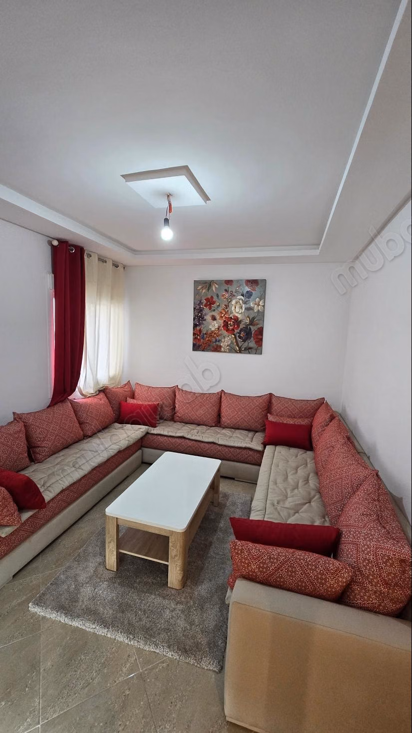 Bel appartement à vendre à Medina. 3 pièces. Concierge et climatisation