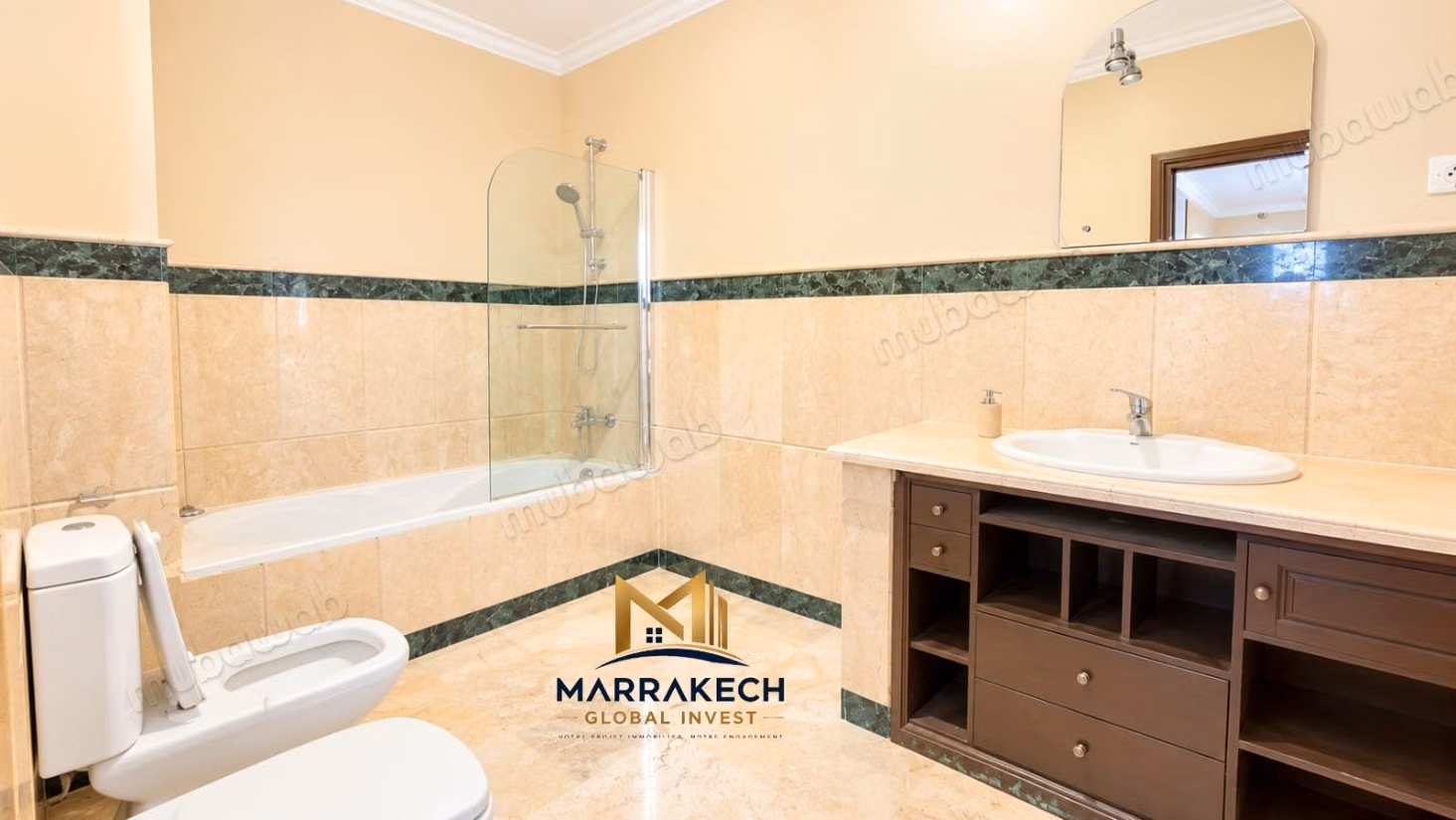 For rent - unfurnished apartment with large private terrace in Hivernage, Marrakech