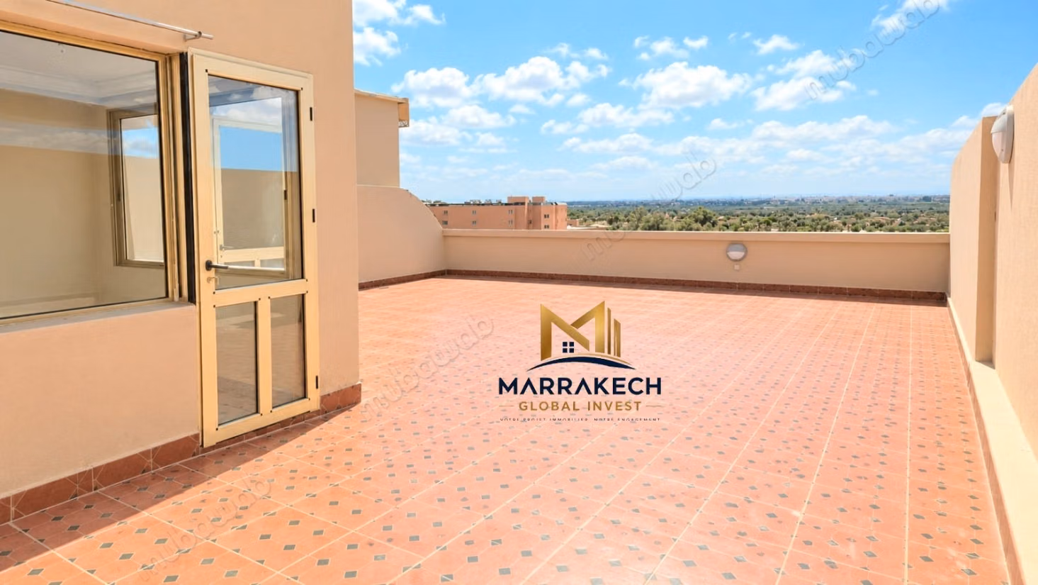 For rent - unfurnished apartment with large private terrace in Hivernage, Marrakech