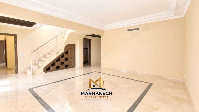 For rent - unfurnished apartment with large private terrace in Hivernage, Marrakech