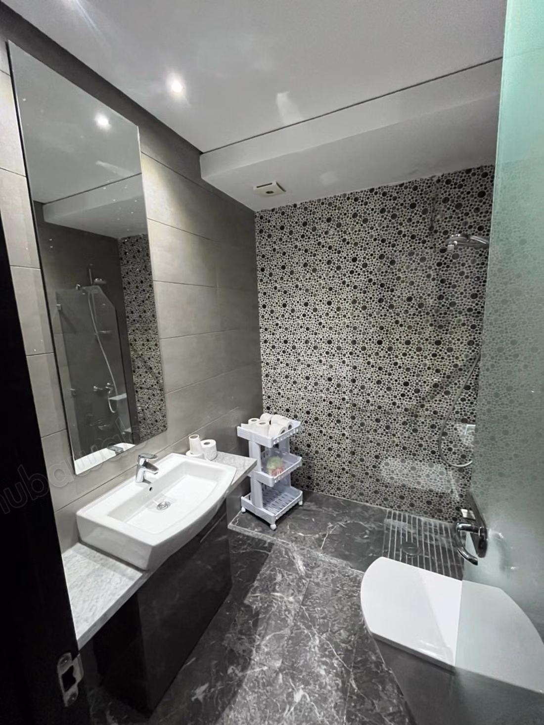 Appartement à louer à Sania. 2 pièces. Meublé