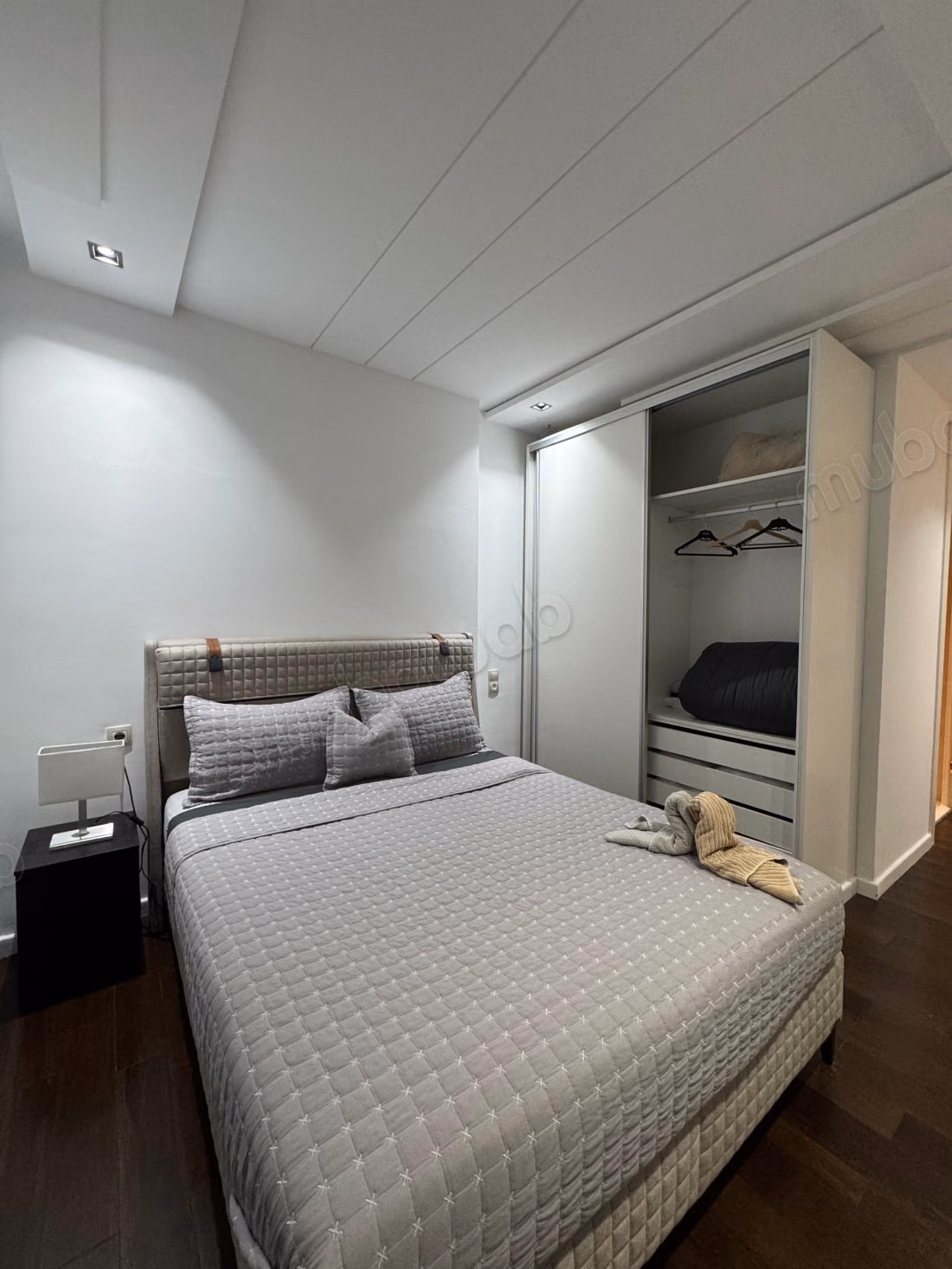 Louer un appartement au centre-ville. Superficie totale 120 m². Meublé