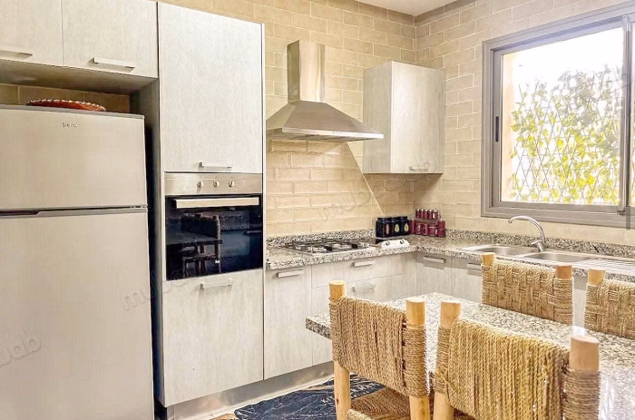 Villa en Venta con Piscina, Rooftop y Jacuzzi en Darb