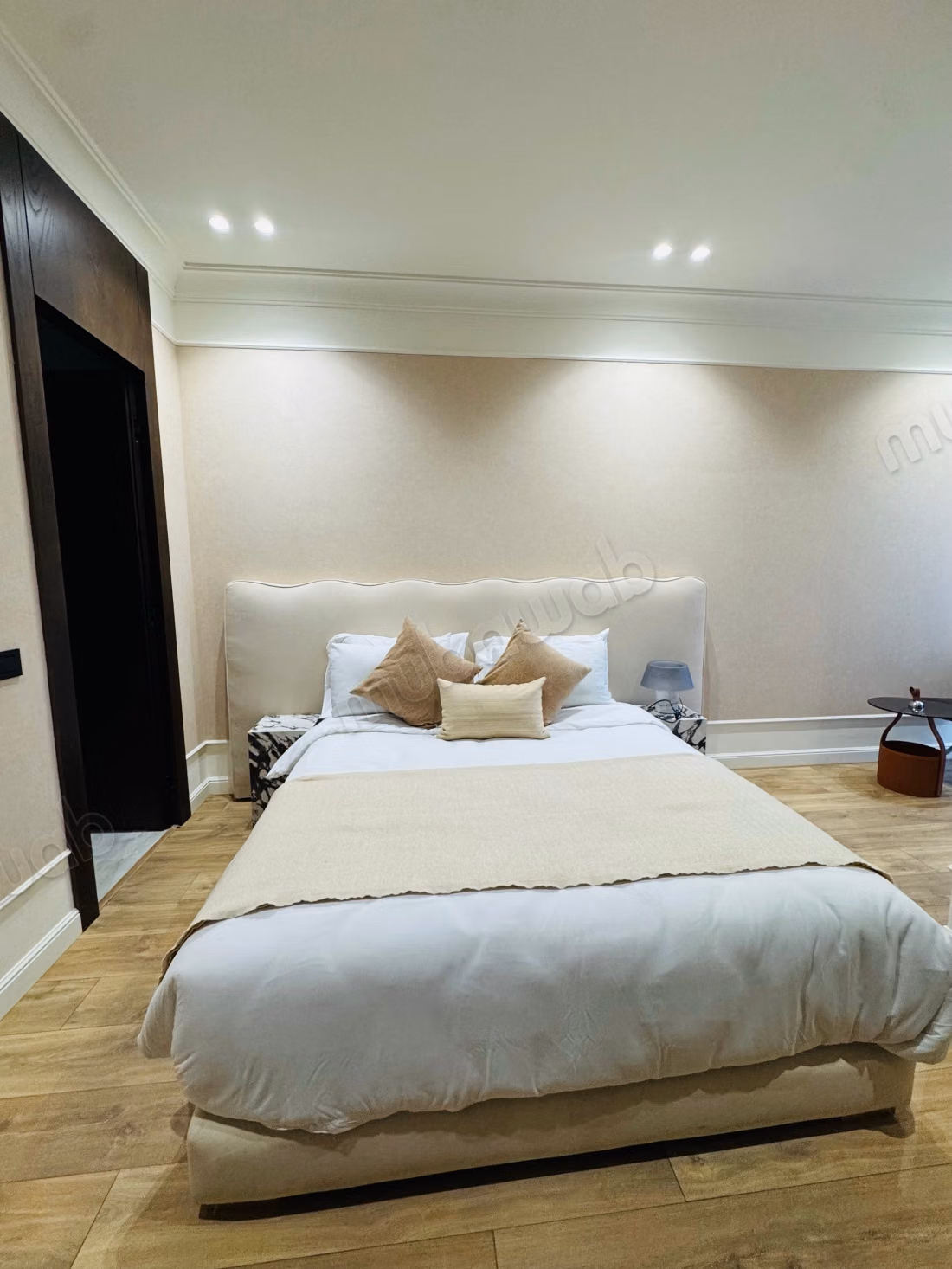 Bel appartement à vendre à Palmier.
Superficie 73 m².
Antenne parabolique et Porte blindée