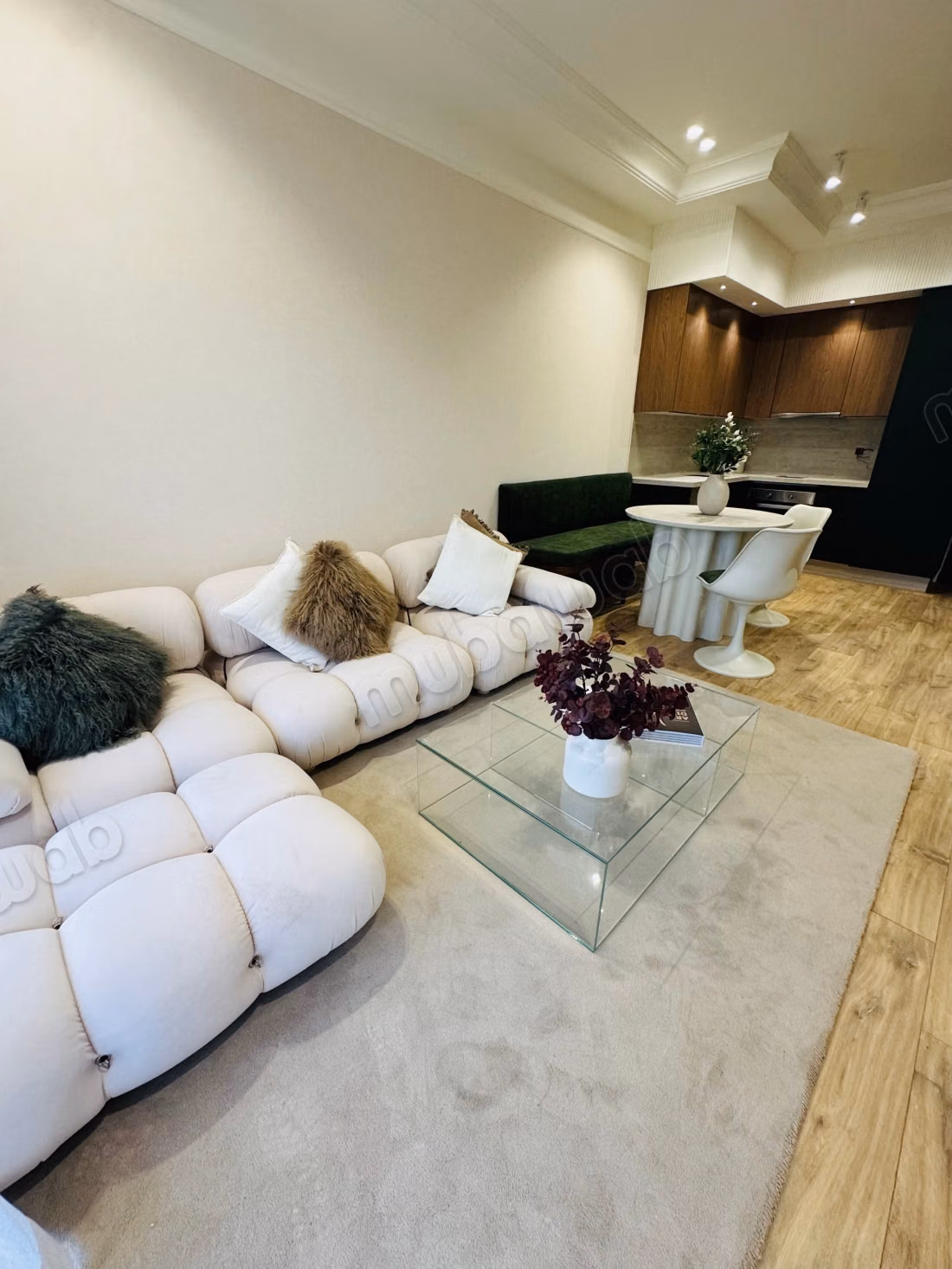 Bel appartement à vendre à Palmier.
Superficie 73 m².
Antenne parabolique et Porte blindée