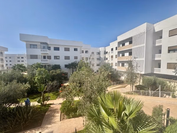 Appartement vide à louer à Almaz