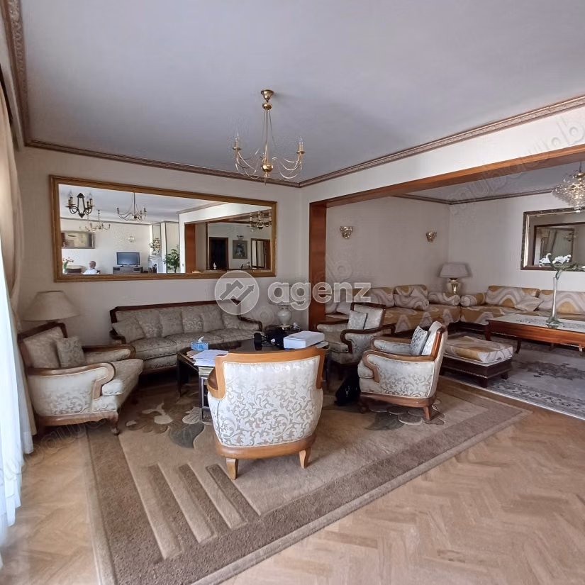 Appartement à vendre 290 m², 4 chambres 
Maârif Casablanca