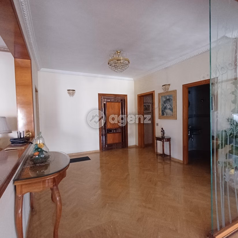 Appartement à vendre 290 m², 4 chambres 
Maârif Casablanca