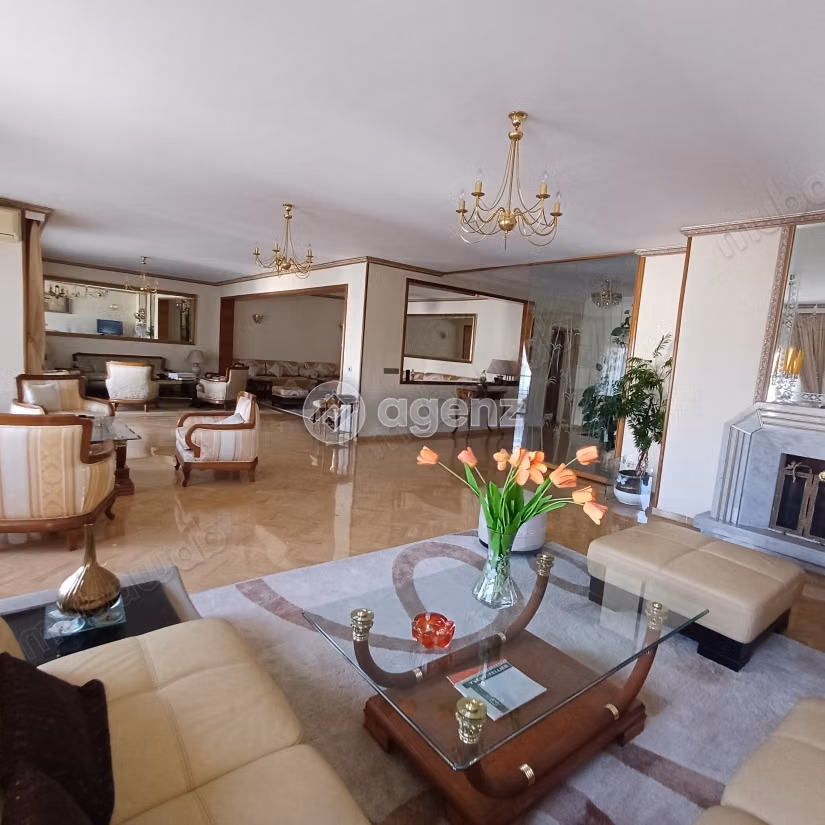Appartement à vendre 290 m², 4 chambres 
Maârif Casablanca