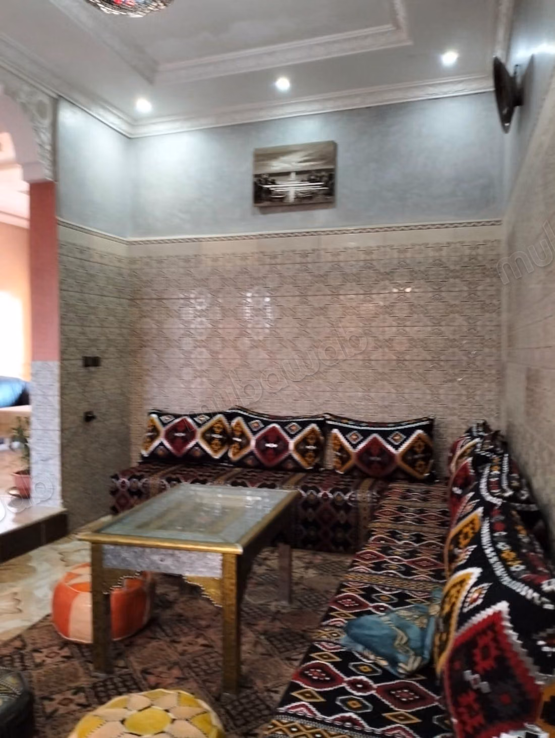 Maison à louer à Route de l'Ourika. 
3 chambres agréables. 
Bien meublé