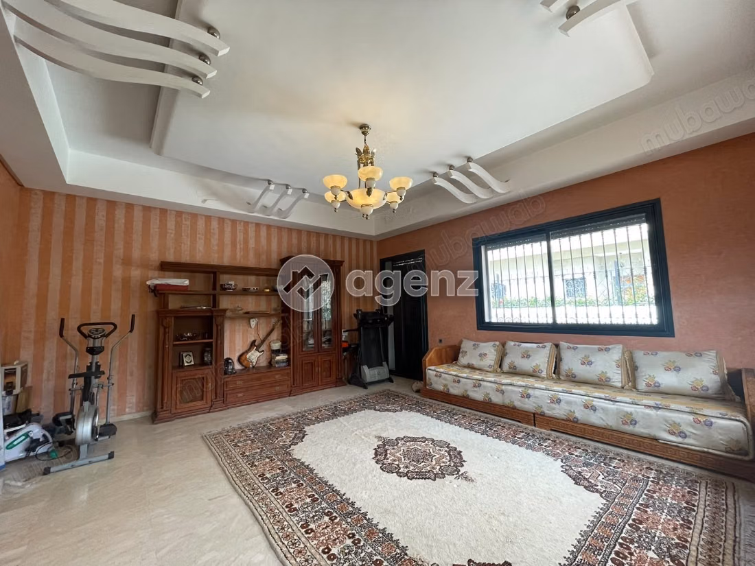 Villa à vendre 100 m², 4 chambres 
Aéroport Mohammed V 
Bouskoura