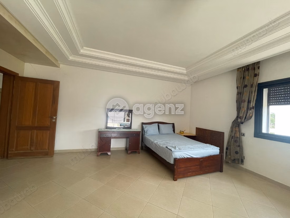 Villa à vendre 100 m², 4 chambres 
Aéroport Mohammed V 
Bouskoura
