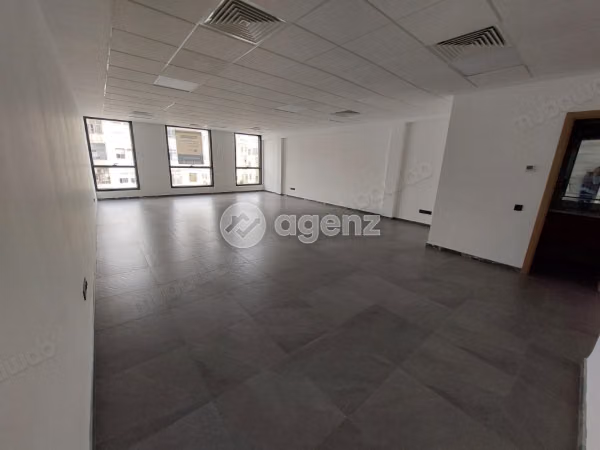 مكتب للإيجار 73 م² سيدي معروف الدار البيضاء