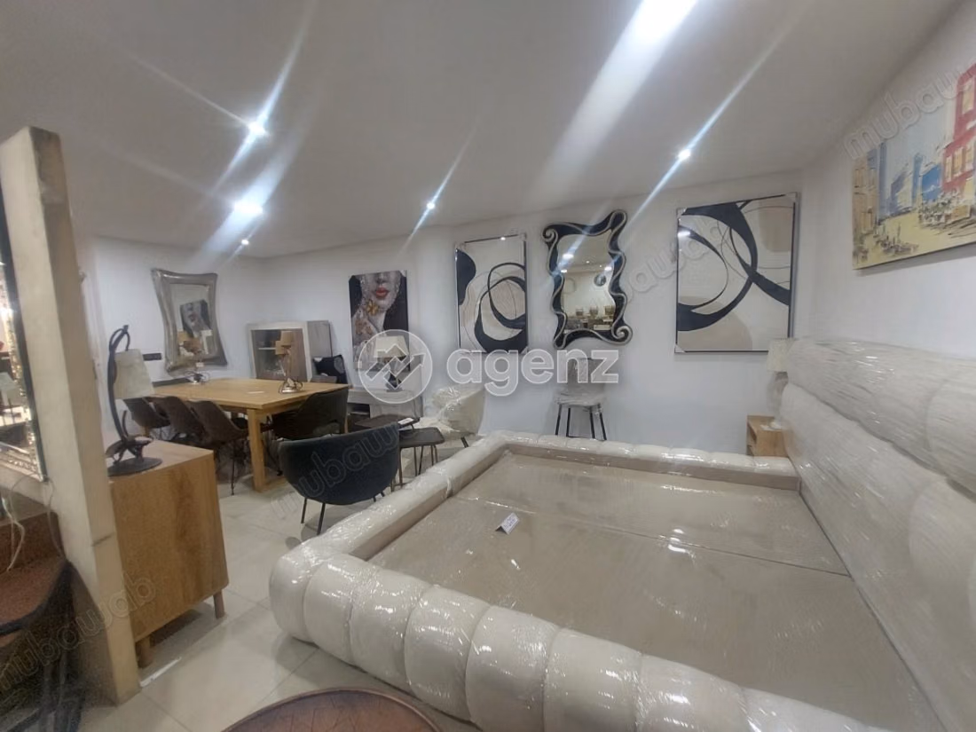 Commerce à vendre 260 m² 
Les Hôpitaux 
Casablanca