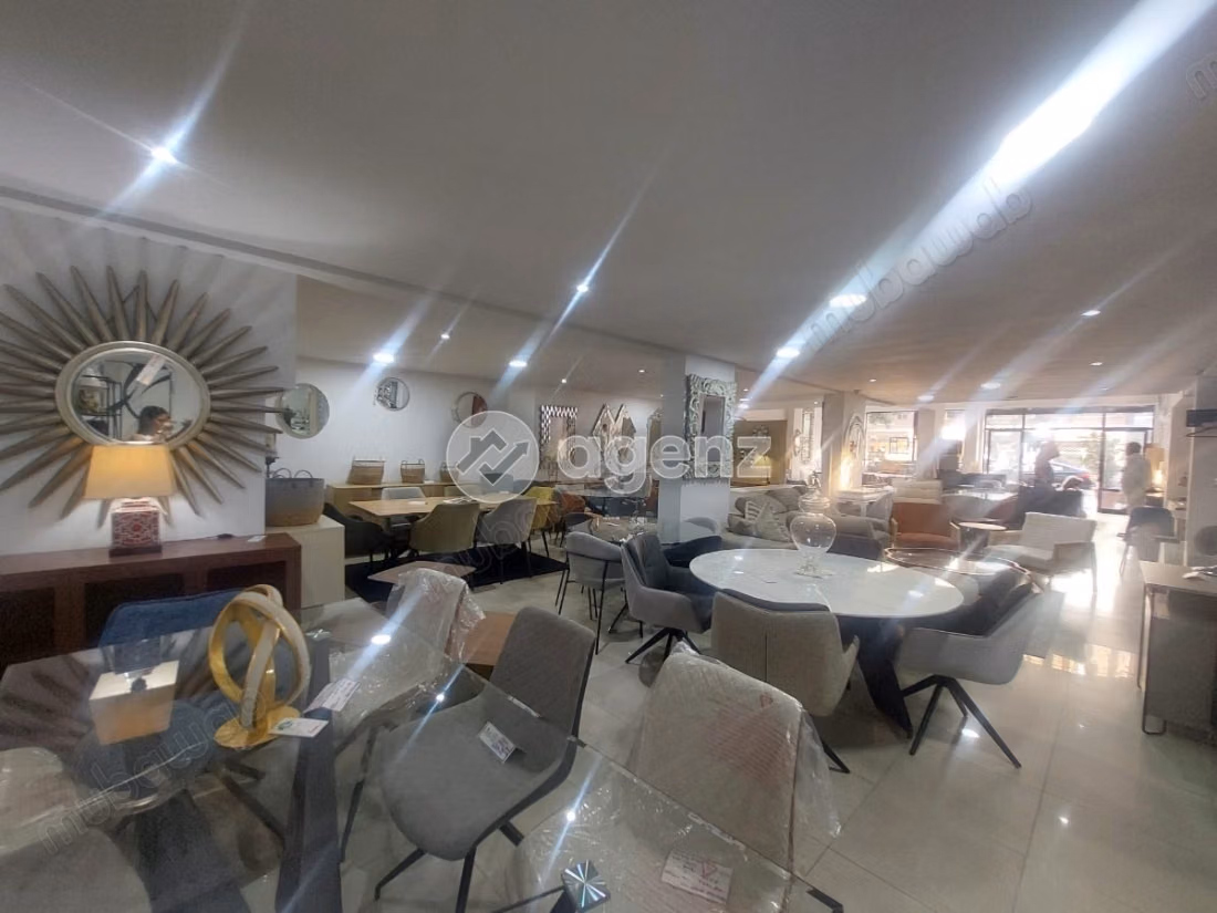 Commerce à vendre 260 m² 
Les Hôpitaux 
Casablanca