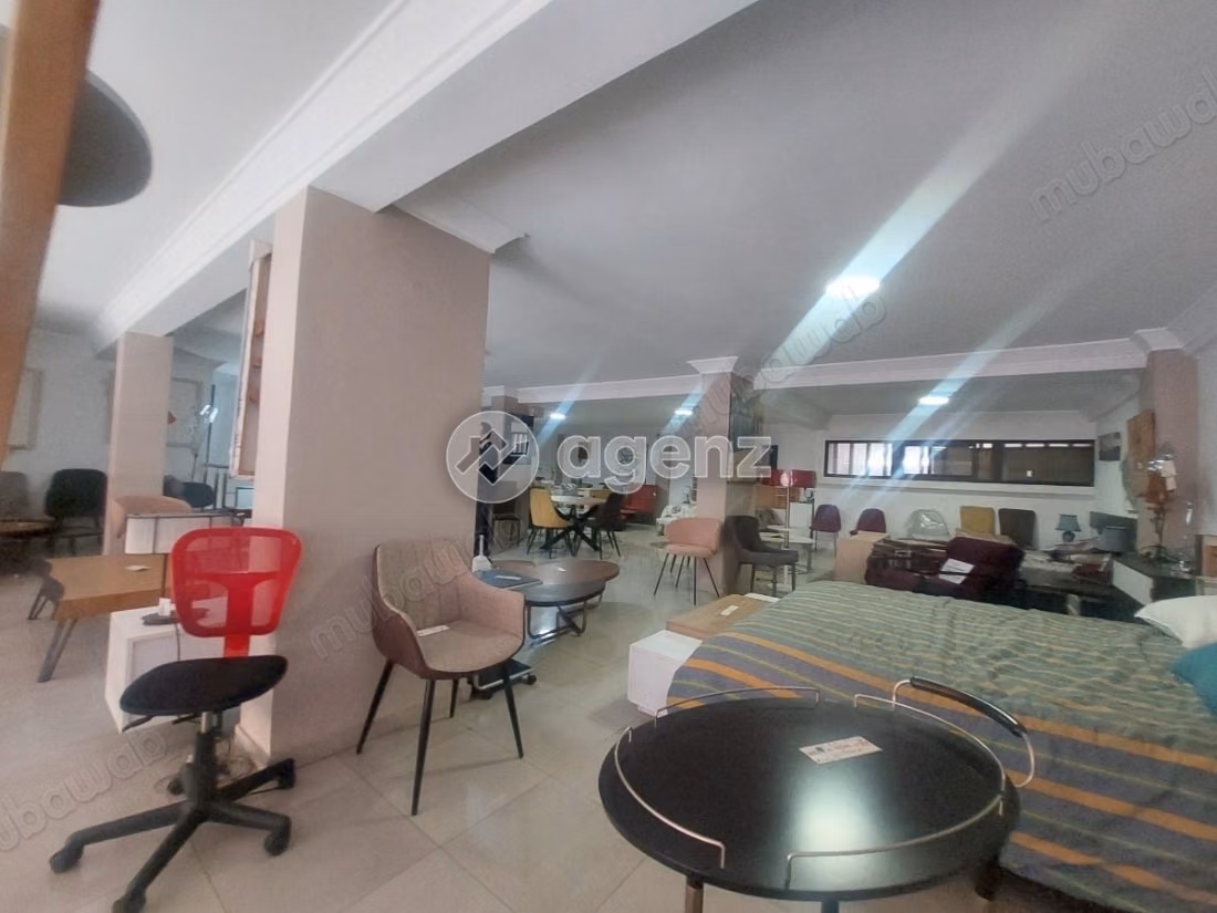 Commerce à vendre 260 m² 
Les Hôpitaux 
Casablanca