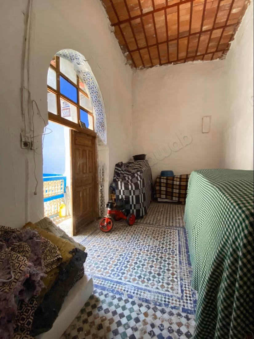 Dar traditionnelle et colorée à vendre avec 8 chambres