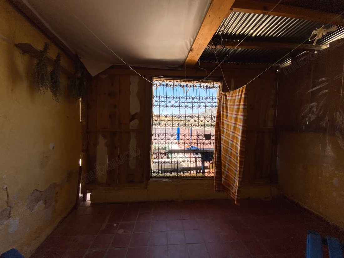 Dar traditionnelle et colorée à vendre avec 8 chambres