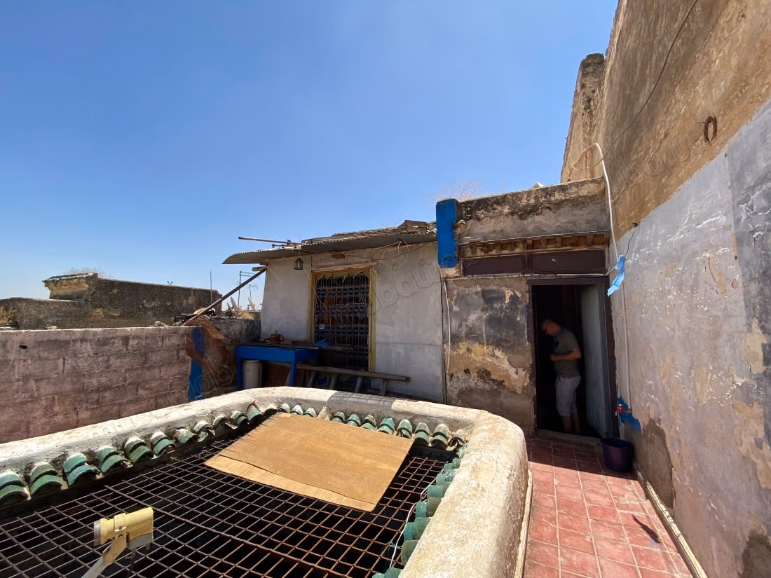 Dar traditionnelle et colorée à vendre avec 8 chambres