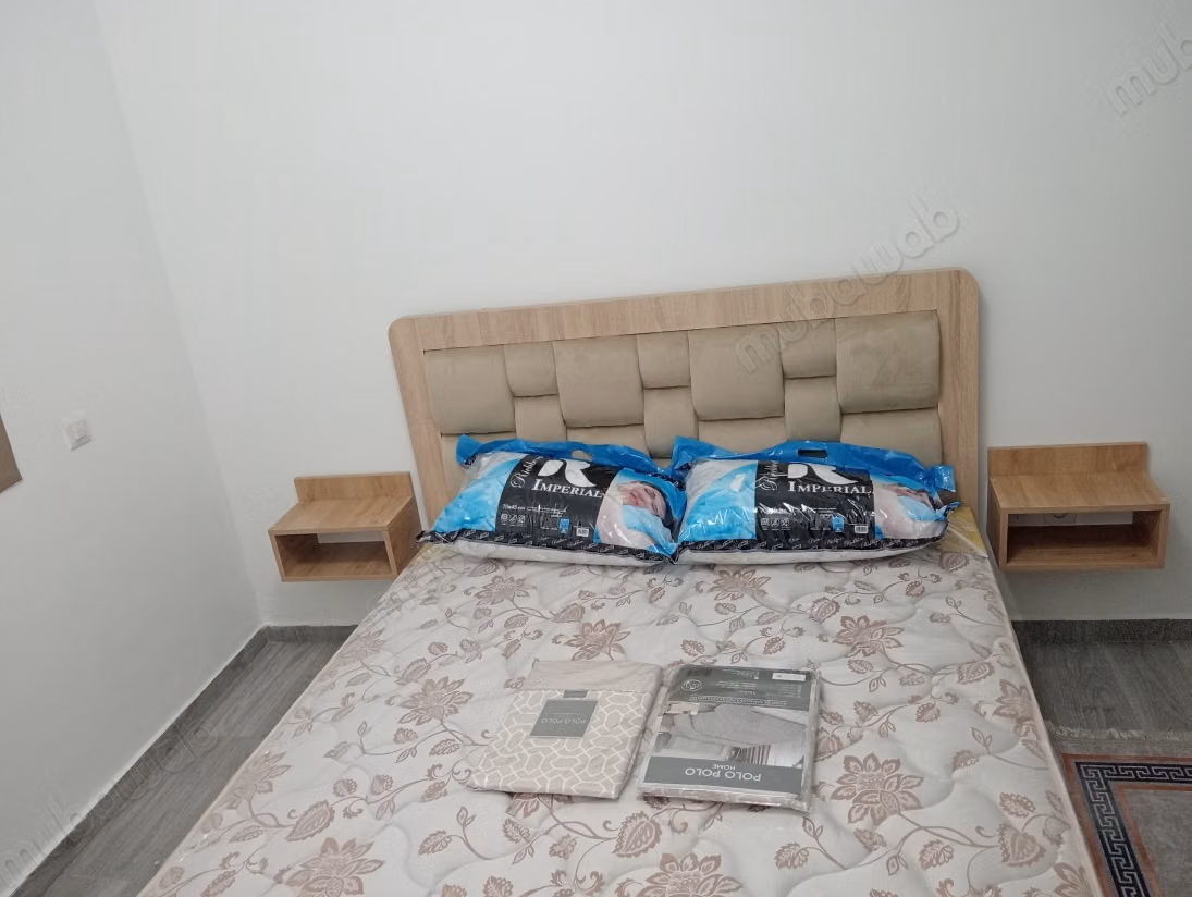 Impresionante apartamento en alquiler en Hay Mabrouka. 2 habitaciones agradables. Bien amueblado