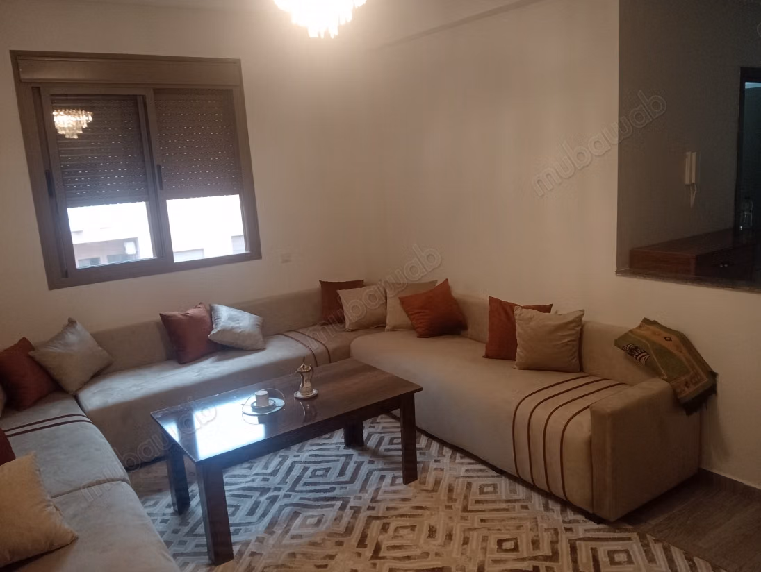 Impresionante apartamento en alquiler en Hay Mabrouka. 2 habitaciones agradables. Bien amueblado