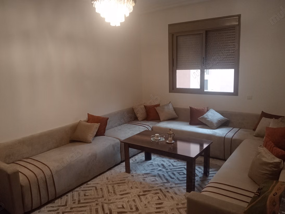 Impresionante apartamento en alquiler en Hay Mabrouka. 2 habitaciones agradables. Bien amueblado
