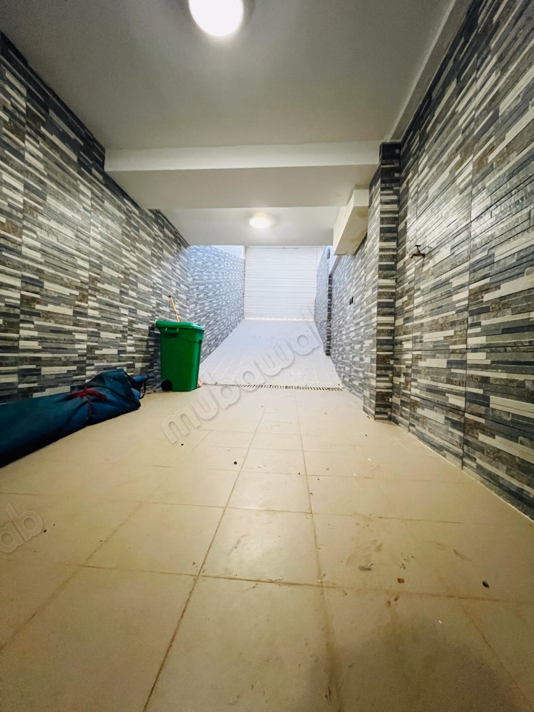 Casa de alto standing en venta en Dar Bouazza. 2 grandes habitaciones. Amueblado
