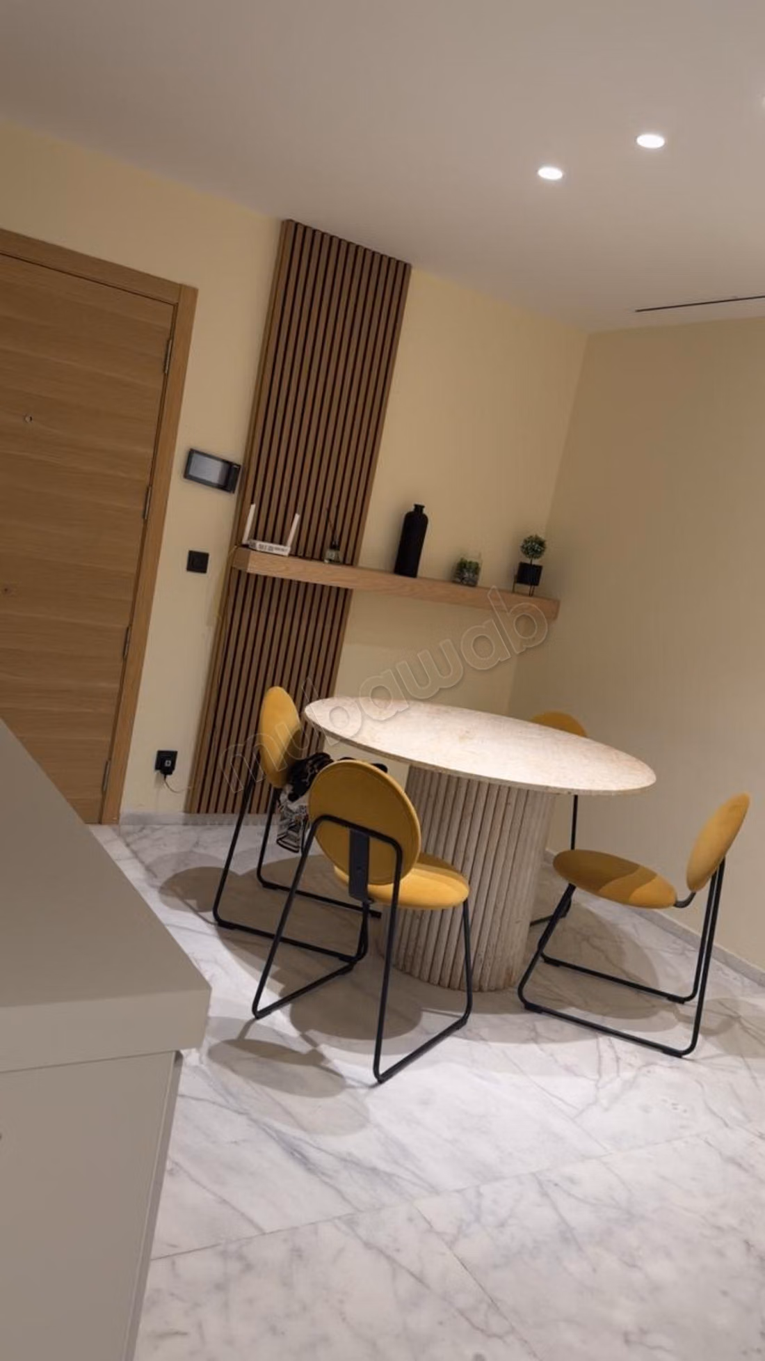 Très bel appartement en location à Médina. 
3 belles chambres. 
Meublé