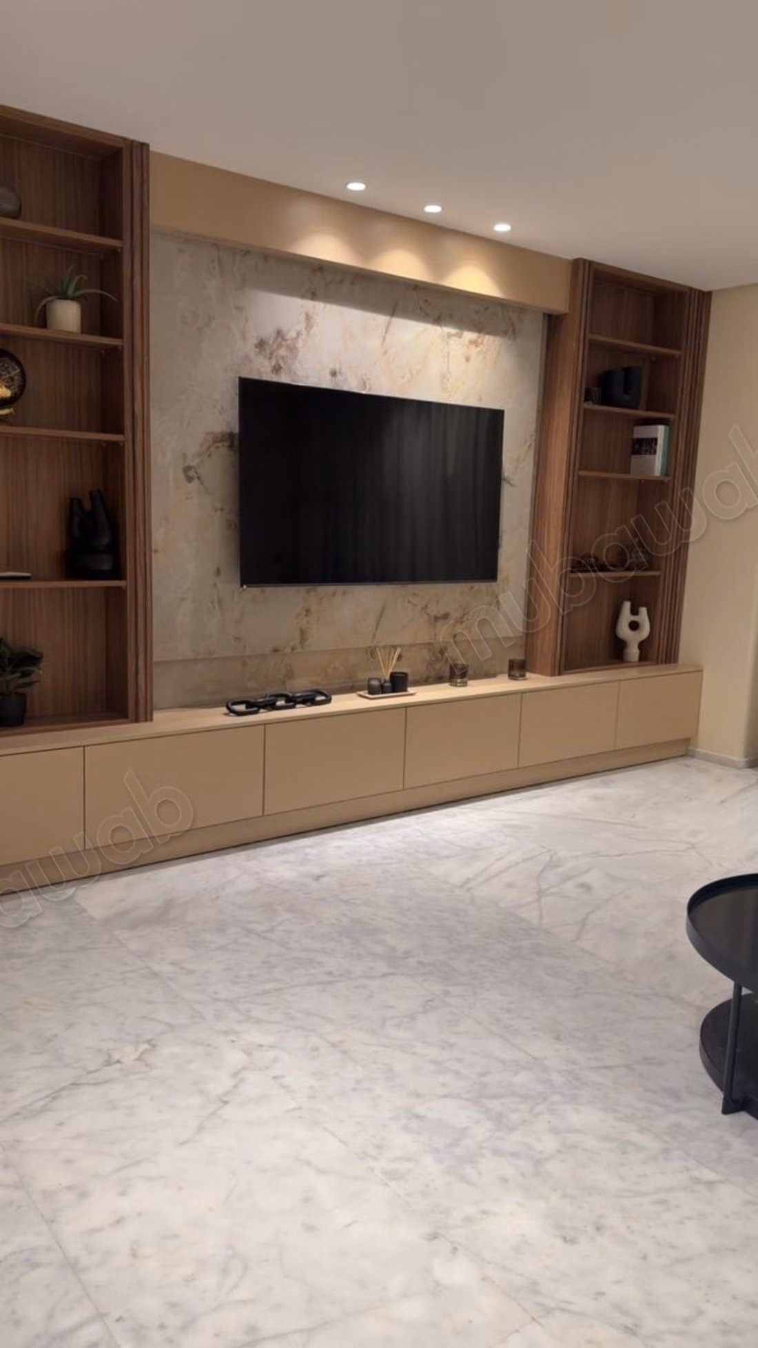Très bel appartement en location à Médina. 
3 belles chambres. 
Meublé
