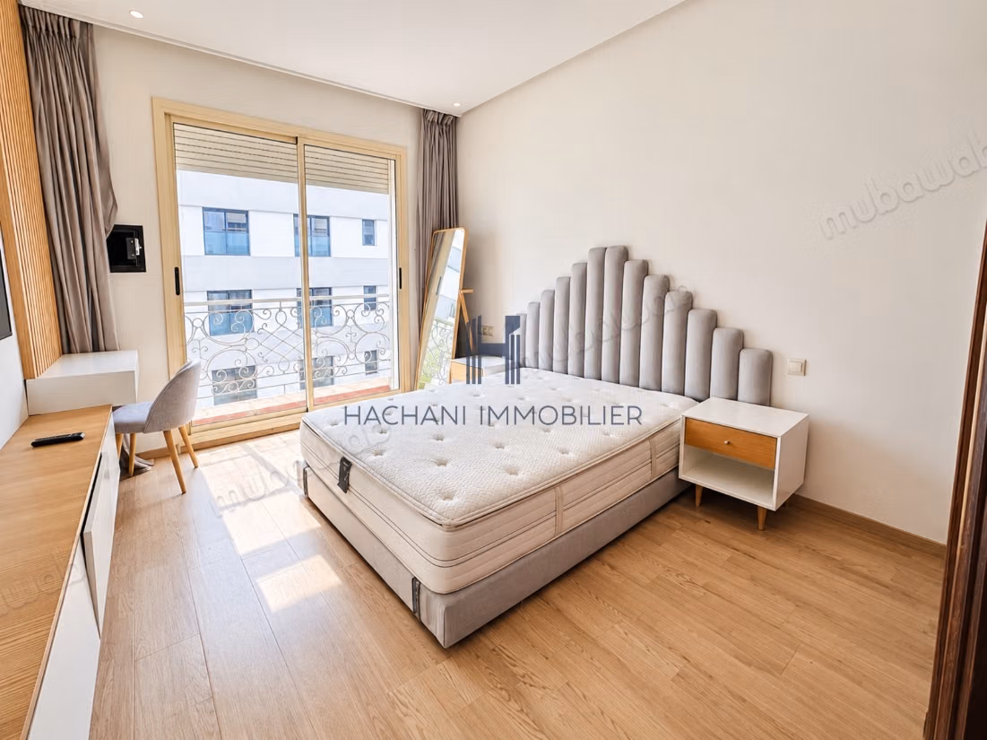 Superbe appartement à louer à Bourgogne Ouest. 
4 pièces confortables. 
Meublé