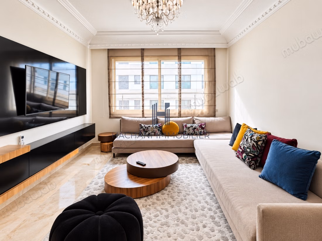 Superbe appartement à louer à Bourgogne Ouest. 
4 pièces confortables. 
Meublé
