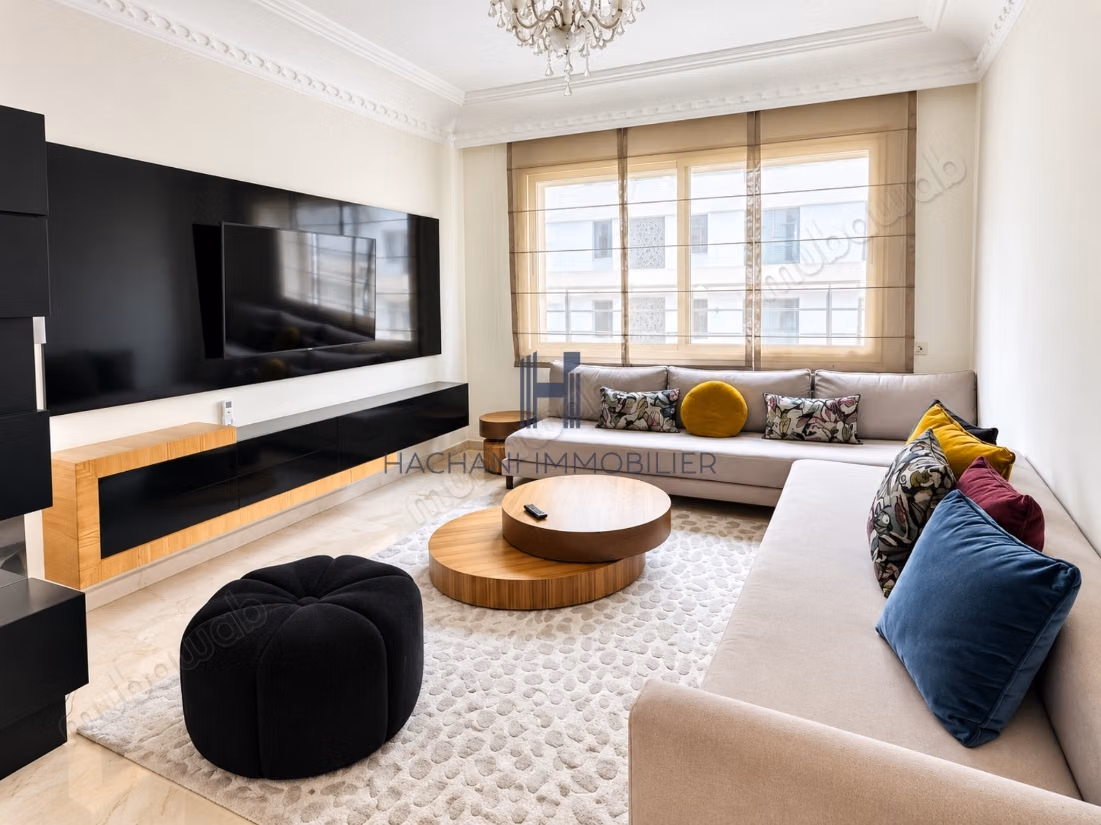 Superbe appartement à louer à Bourgogne Ouest. 
4 pièces confortables. 
Meublé