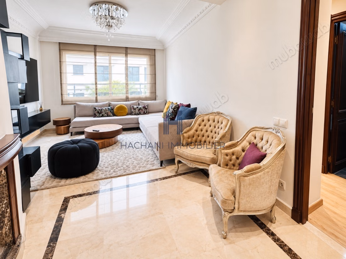 Superbe appartement à louer à Bourgogne Ouest. 
4 pièces confortables. 
Meublé