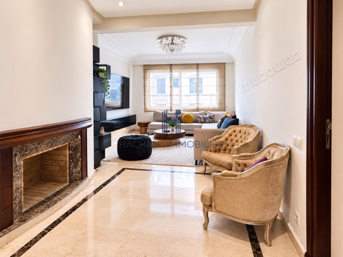 Superbe appartement à louer à Bourgogne Ouest. 
4 pièces confortables. 
Meublé