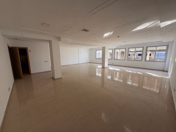 Bureau de 100 M2 à Louer 
BOULEVARD ABD EL MOUMEN / ANOUAL