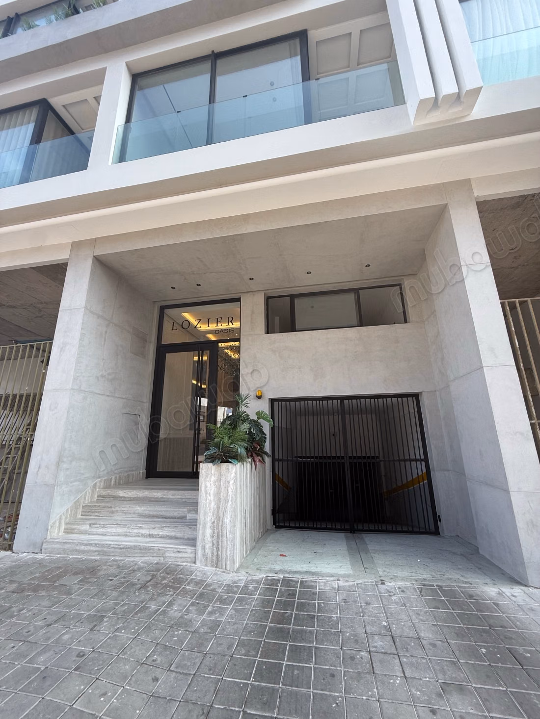 Bonito apartamento en venta en Oasis. 1 Habitación. Servicio de conserjería y aire acondicionado