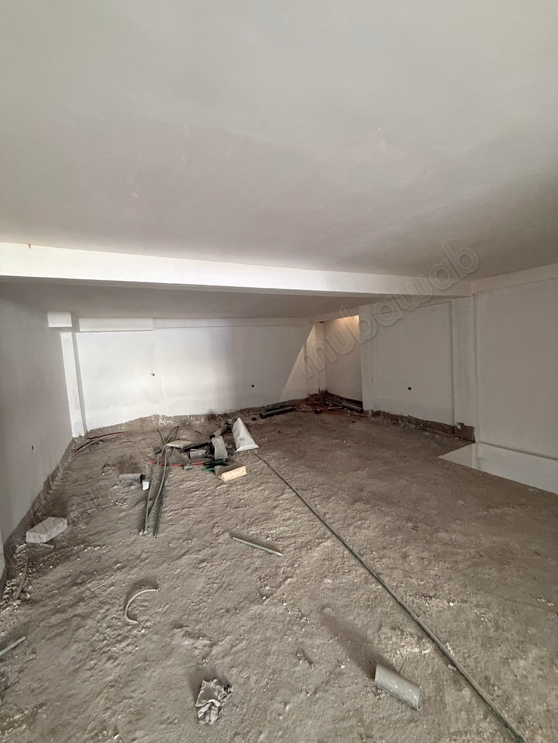 Beau local à vendre à el haouzia.
Surface de 113 m²