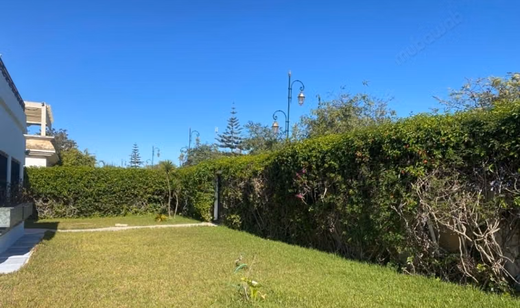 Somptueuse villa à vendre à Hay Riyad 
secteur 19