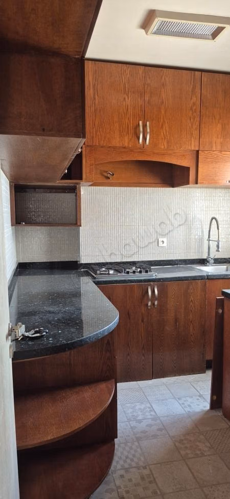Beautiful apartment for sale in Zubair neighborhood. 3 rooms. Traditional Moroccan living room, secure residence