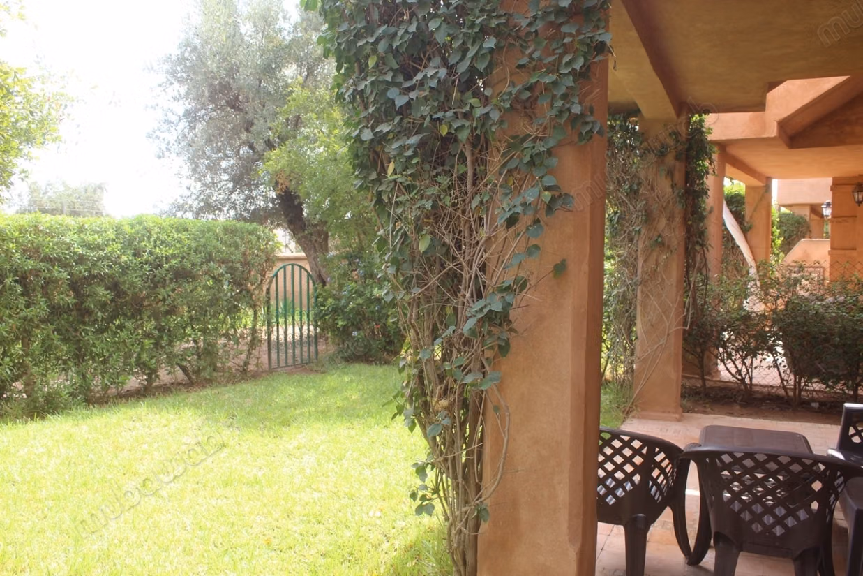 Appartement avec jardin privatif derriere Atacadao