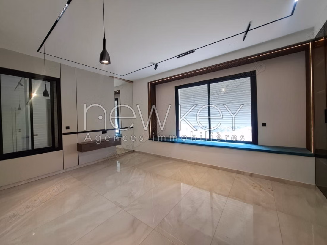 Incantevole villa S2 con piscina a La Soukra