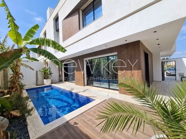 Incantevole villa S2 con piscina a La Soukra
