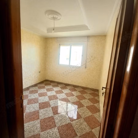 Vente appartement à Tanja Balia. 3 pièces. Titrè. 78métre. Déclaration 100%. Ascenseur syndic. 5 minutes Tgv