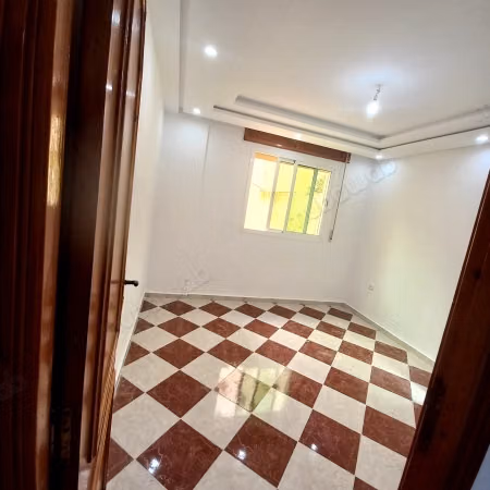 Appartement à l'achat à Tanja Balia.
Appartement avec terrasse 118 métre.
Déclaration 100%