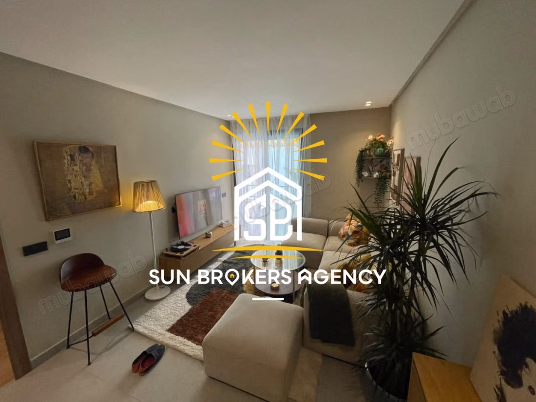Drie mooie moderne gemeubileerde studio
