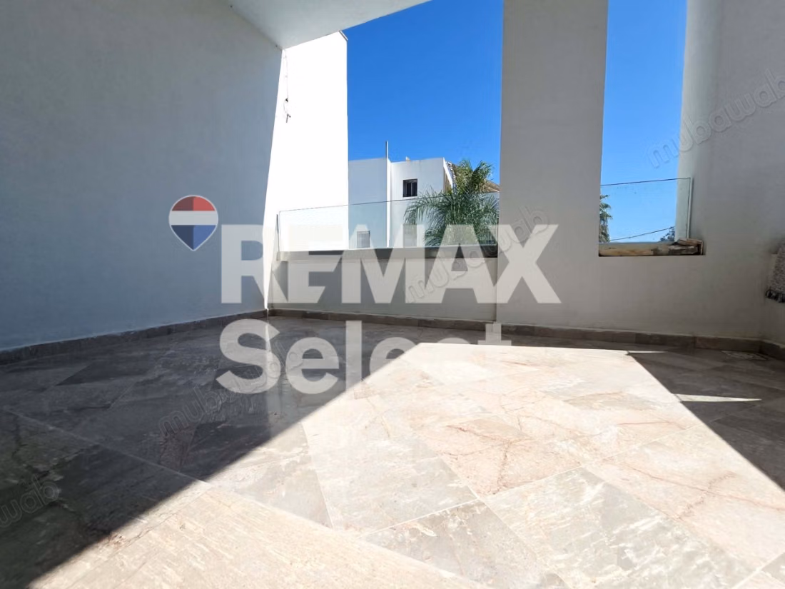Villa de prestige avec piscine à Gammarth Forêt