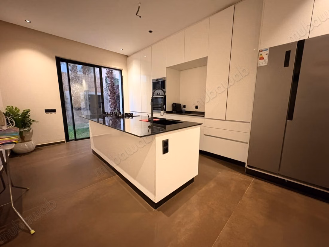 Villa Meublée à Vendre – Route Amezmiz